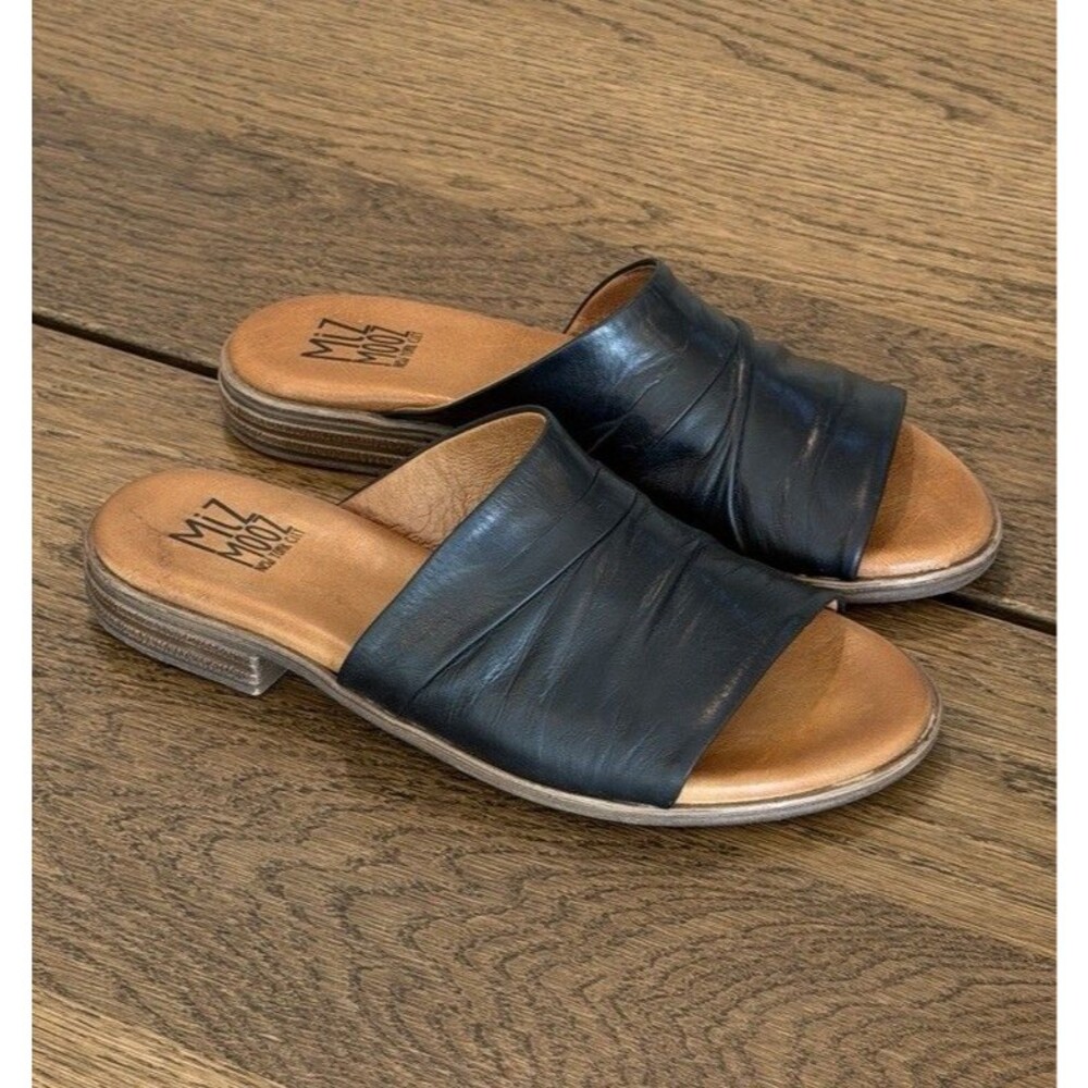 Miz Mooz Delilah Black Leather Slip On Slides Sandals Women’s Sz EU 38/US 7.5